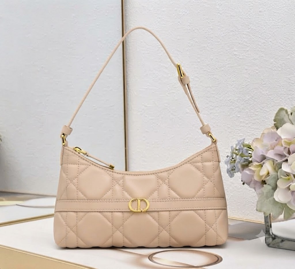 Dior Groove