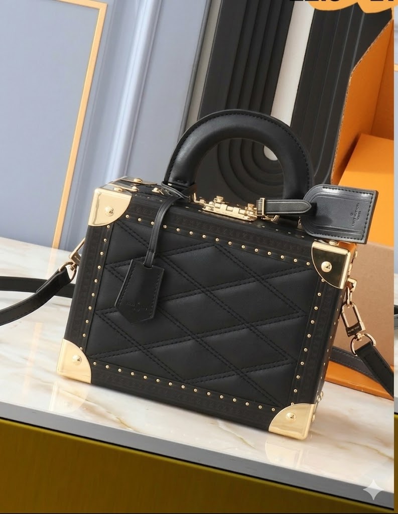 Louis Vuitton Petite Malle