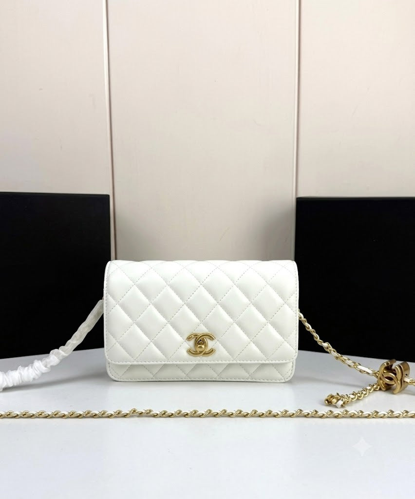 Chanel Wallet on Chain