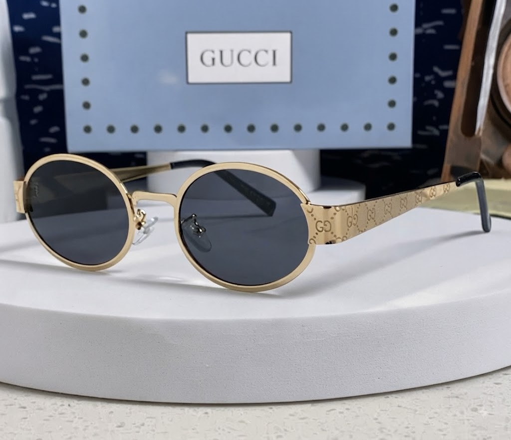 Gucci Oval Frame Sunglasses
