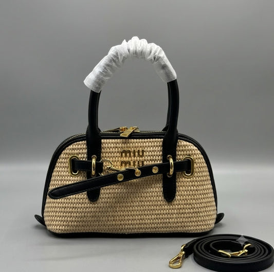 Miu Miu Aventure