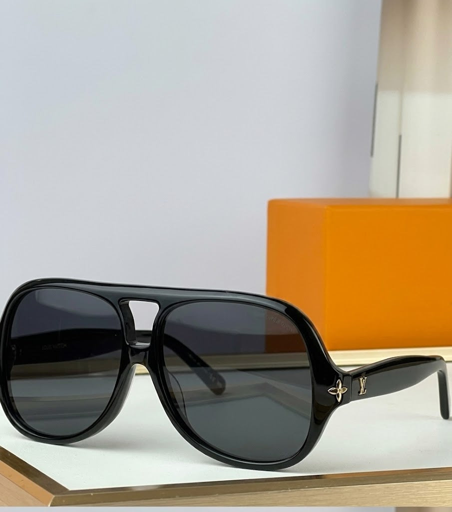 Louis Vuitton Z1476U