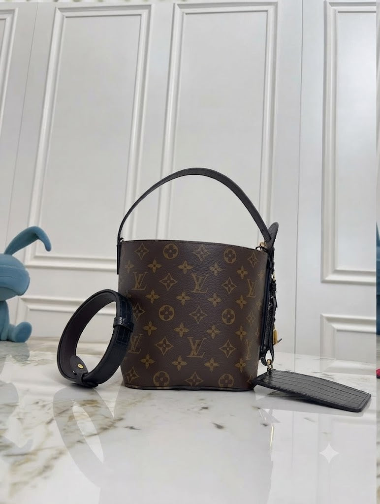 Louis Vuitton Monogram