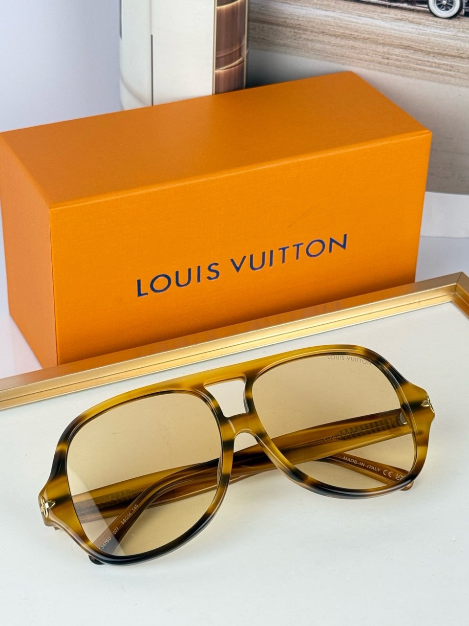 Louis Vuitton Z1476U