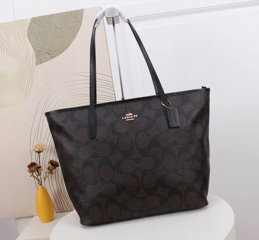 Coach City Tote in Signature Canvas