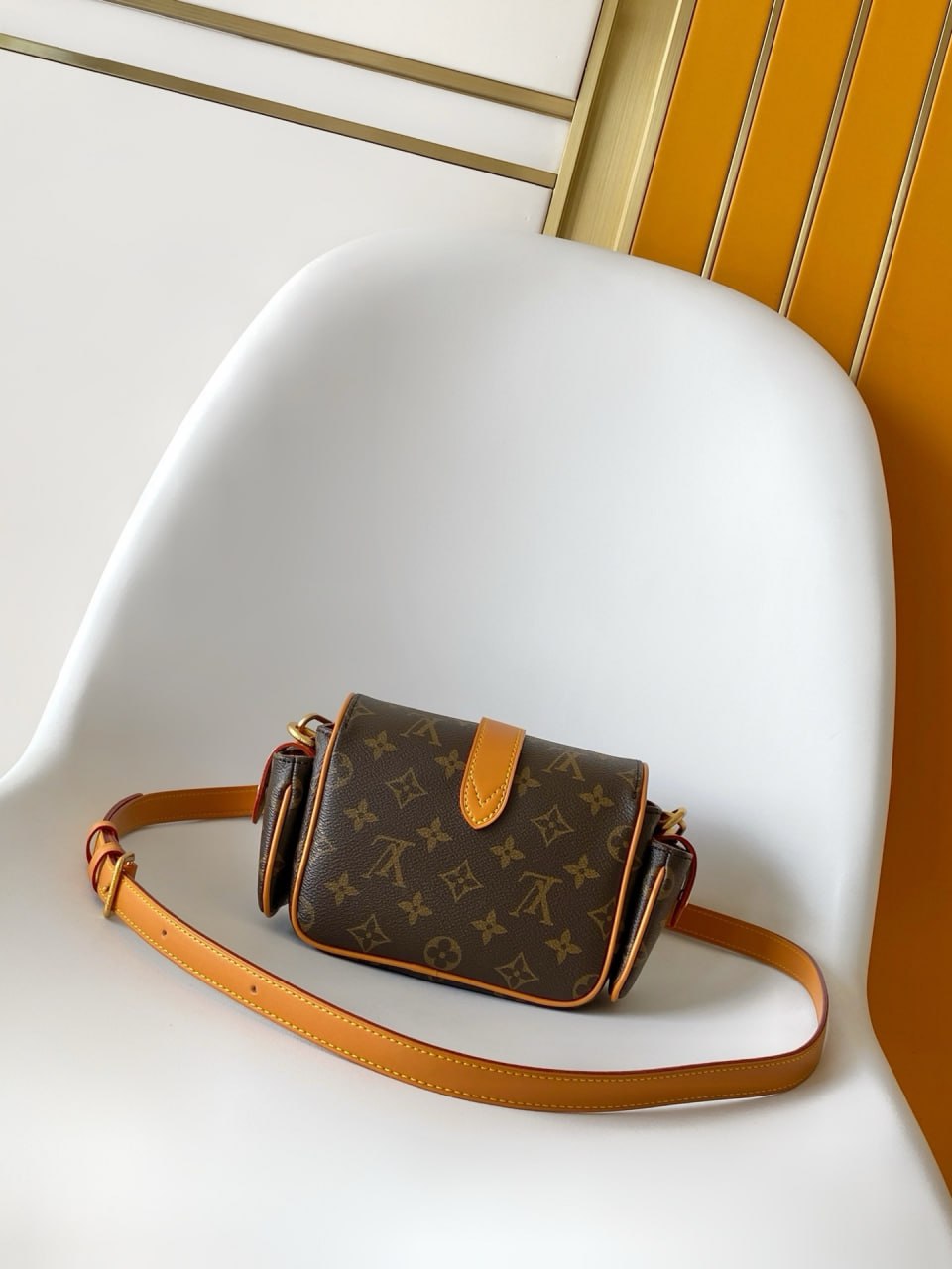 Louis Vuitton Multi-Pocket Messenger