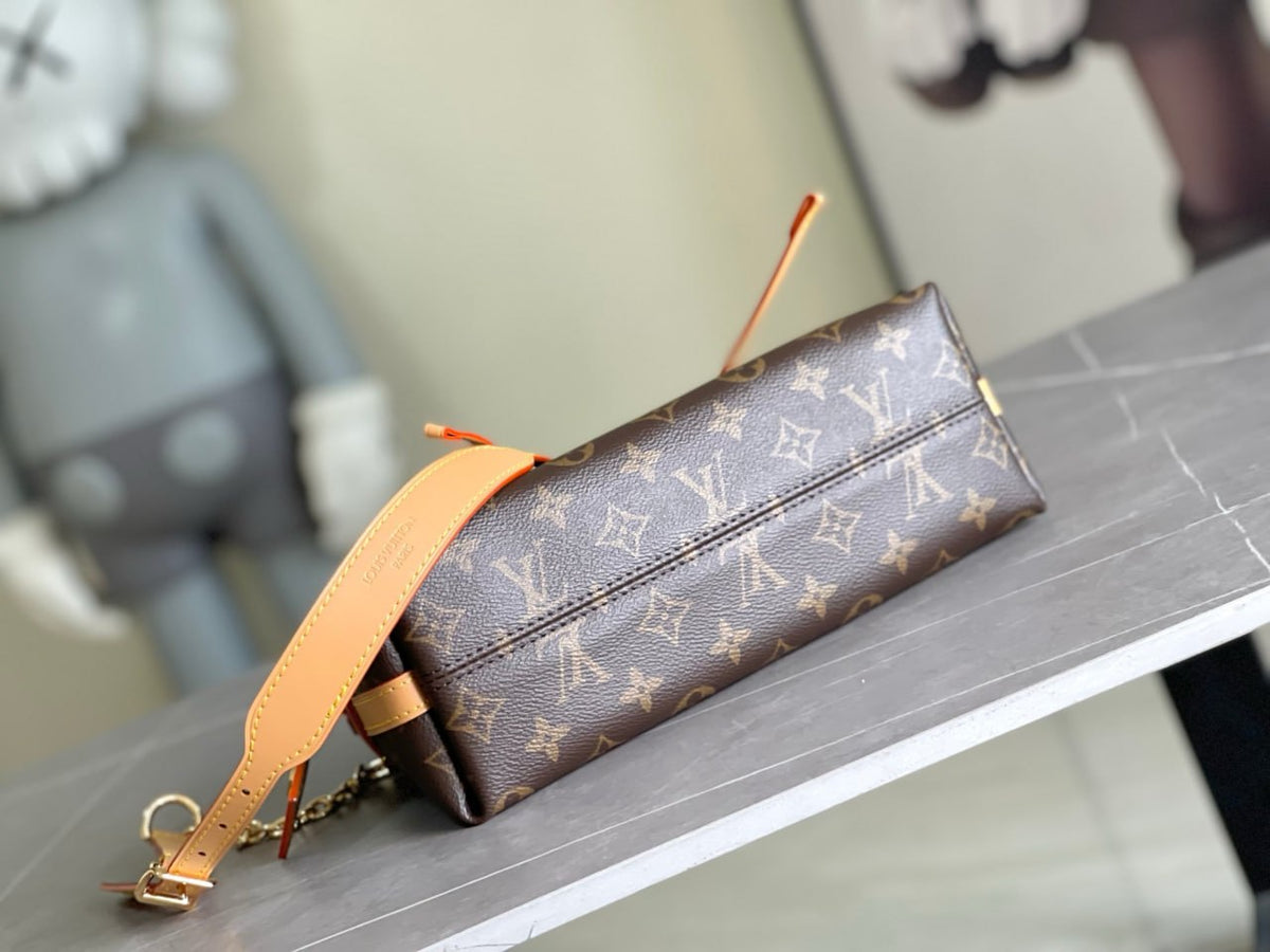Louis Vuitton Monogram Shoulder Bag