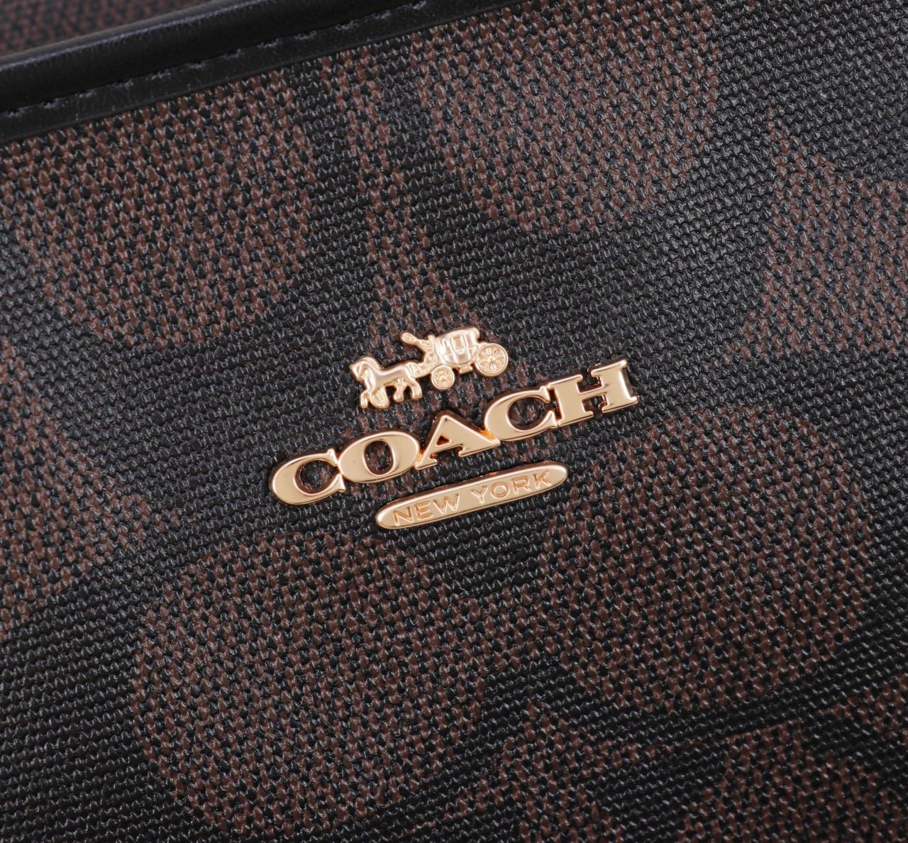 Coach City Tote in Signature Canvas