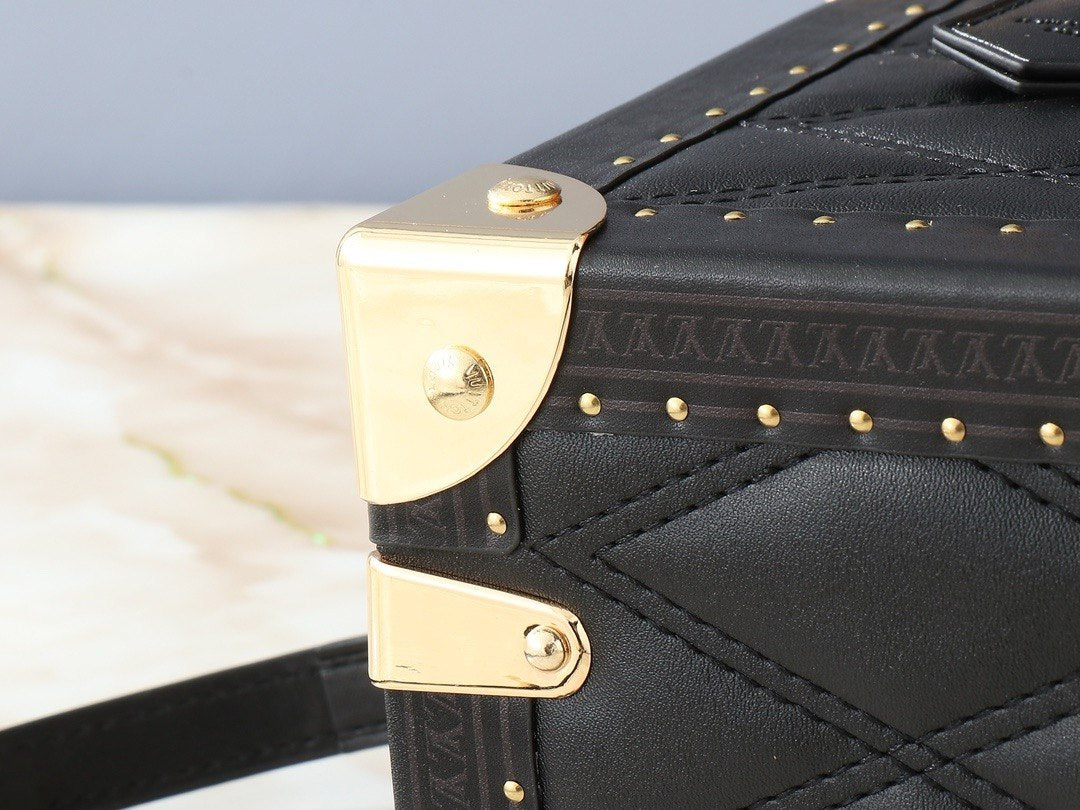 Louis Vuitton Petite Malle