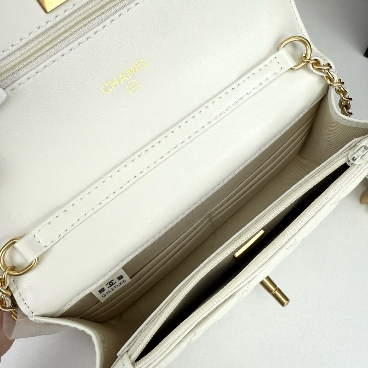 Chanel Wallet on Chain