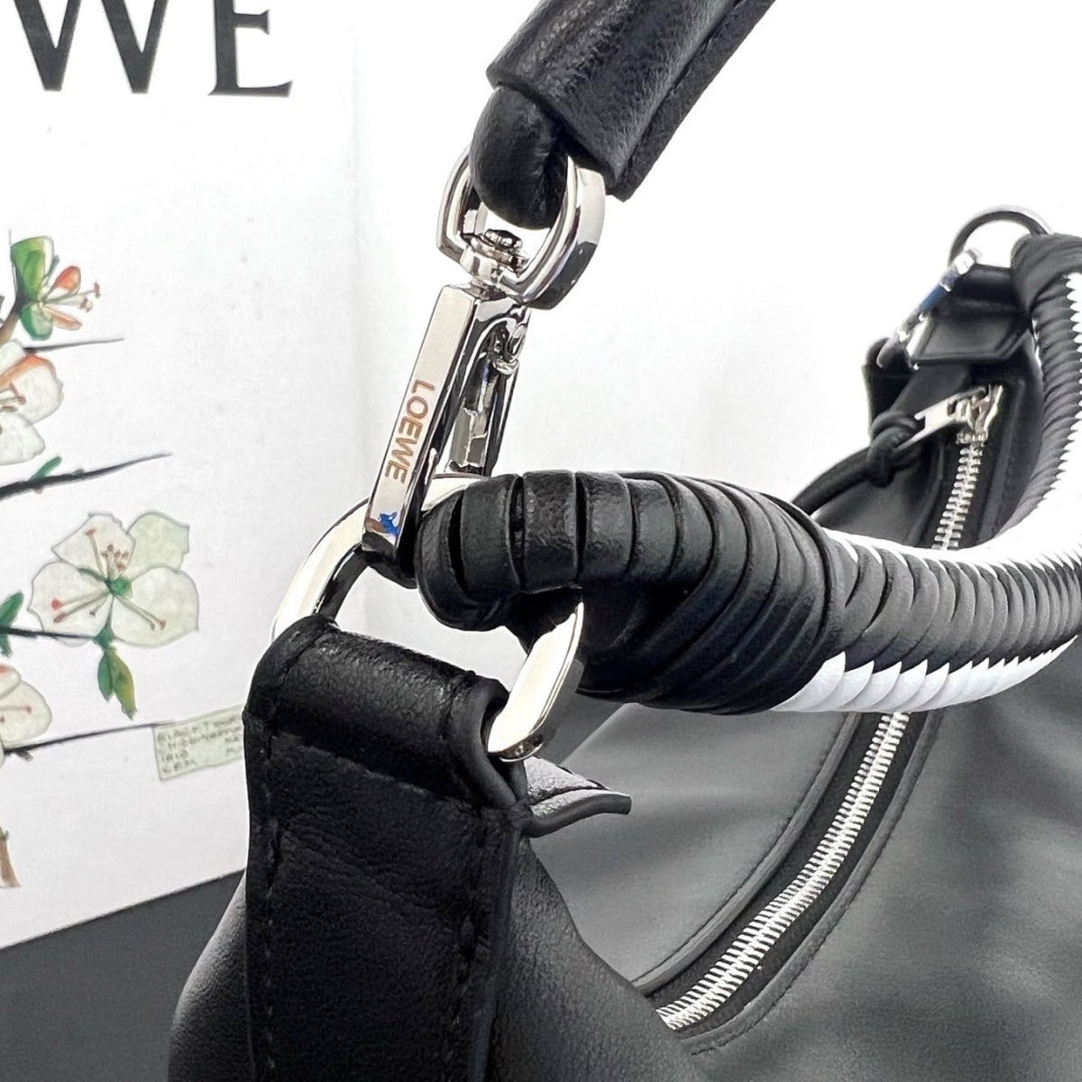 LOEWE Paseo Hobo