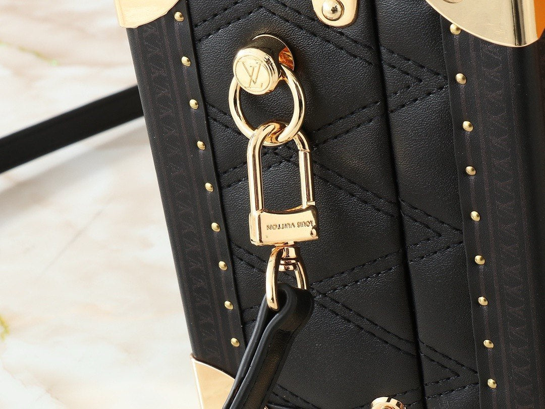 Louis Vuitton Petite Malle