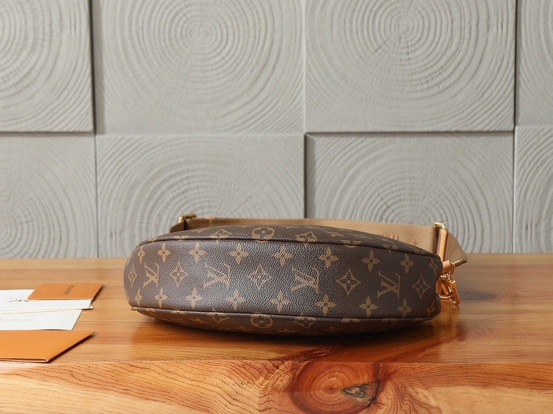 Louis Vuitton Loop
