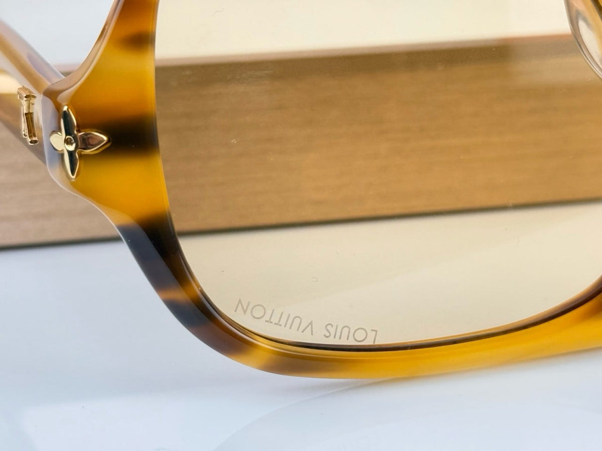 Louis Vuitton Z1476U