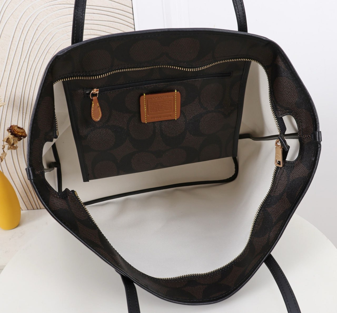 Coach City Tote in Signature Canvas