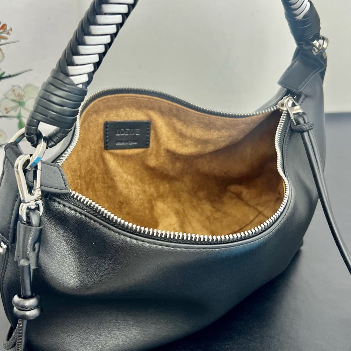 LOEWE Paseo Hobo